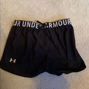Black Under Armor shorts